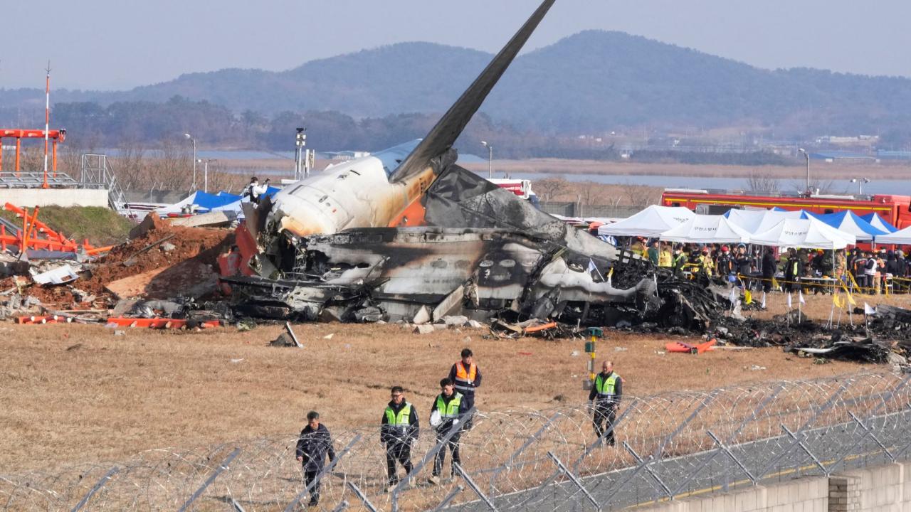 Plane crash south korea today